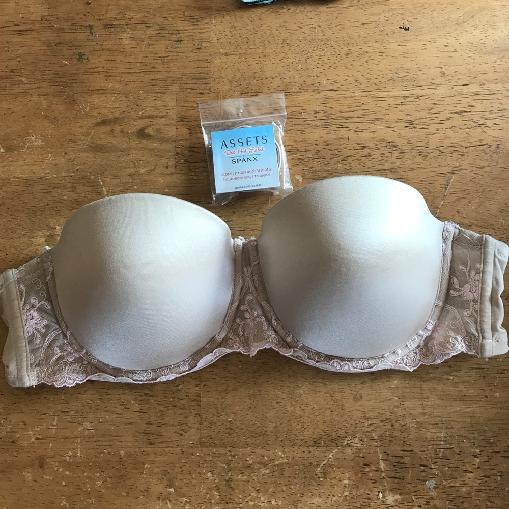 Strapless nude bra
