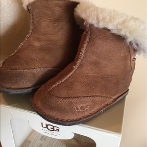 Size small infant/toddler boots