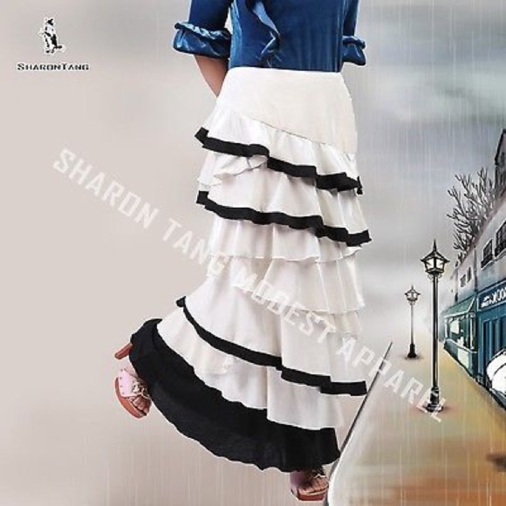 SALE!! Sharon Tang•Black and Cream velvet