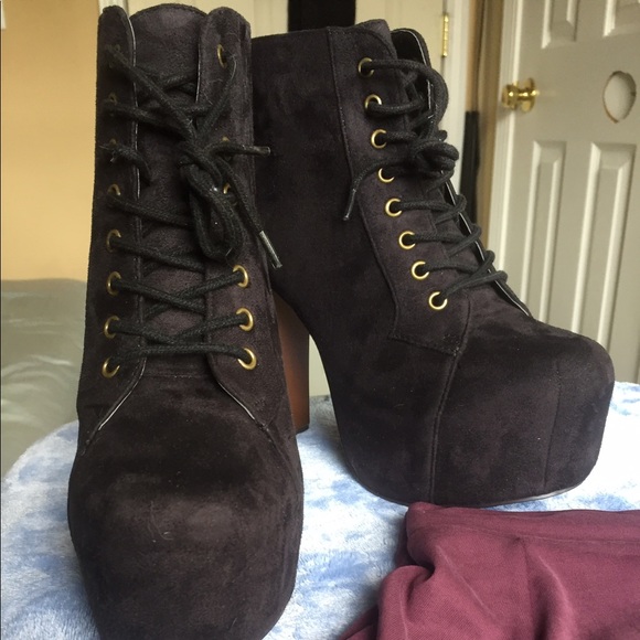 NWT Black Pumps - Picture 3 of 4