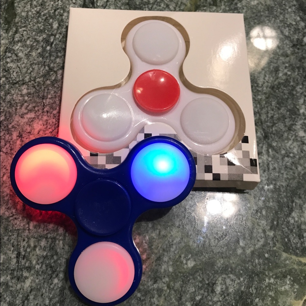 LED FIDGET SPINNER - Picture 2 of 2