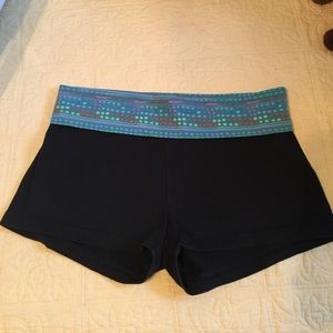 Aerie yoga shorts