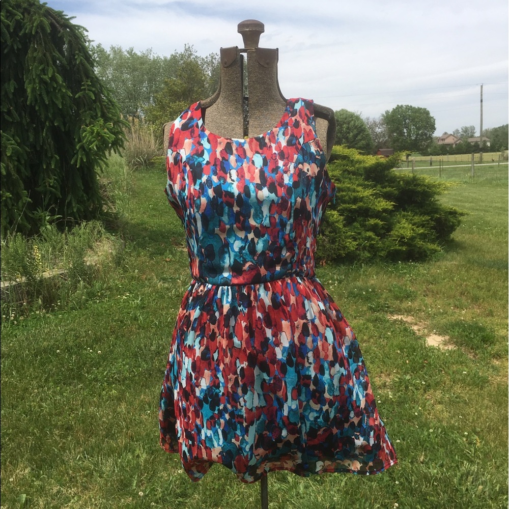 Beautiful dress with lace back