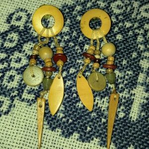 🌴Beachy lightweight wood dangle earrings pierced