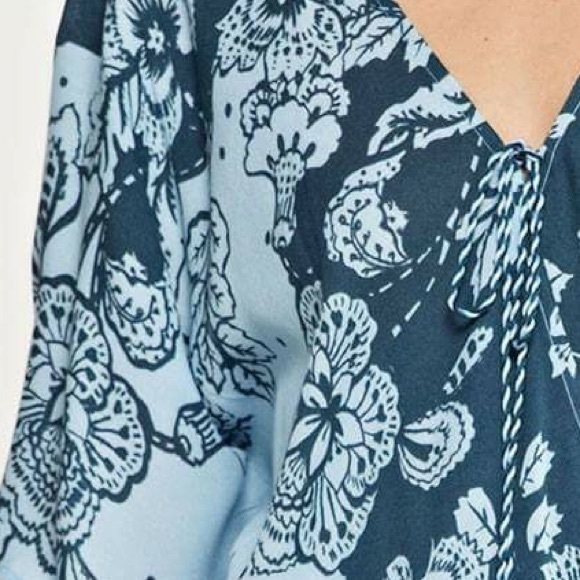 Blue Floral Surplice Tassel Tie Front Top - Picture 4 of 5