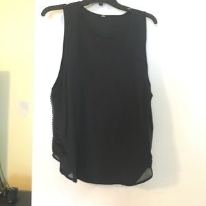 Lululemon Making Moves tank