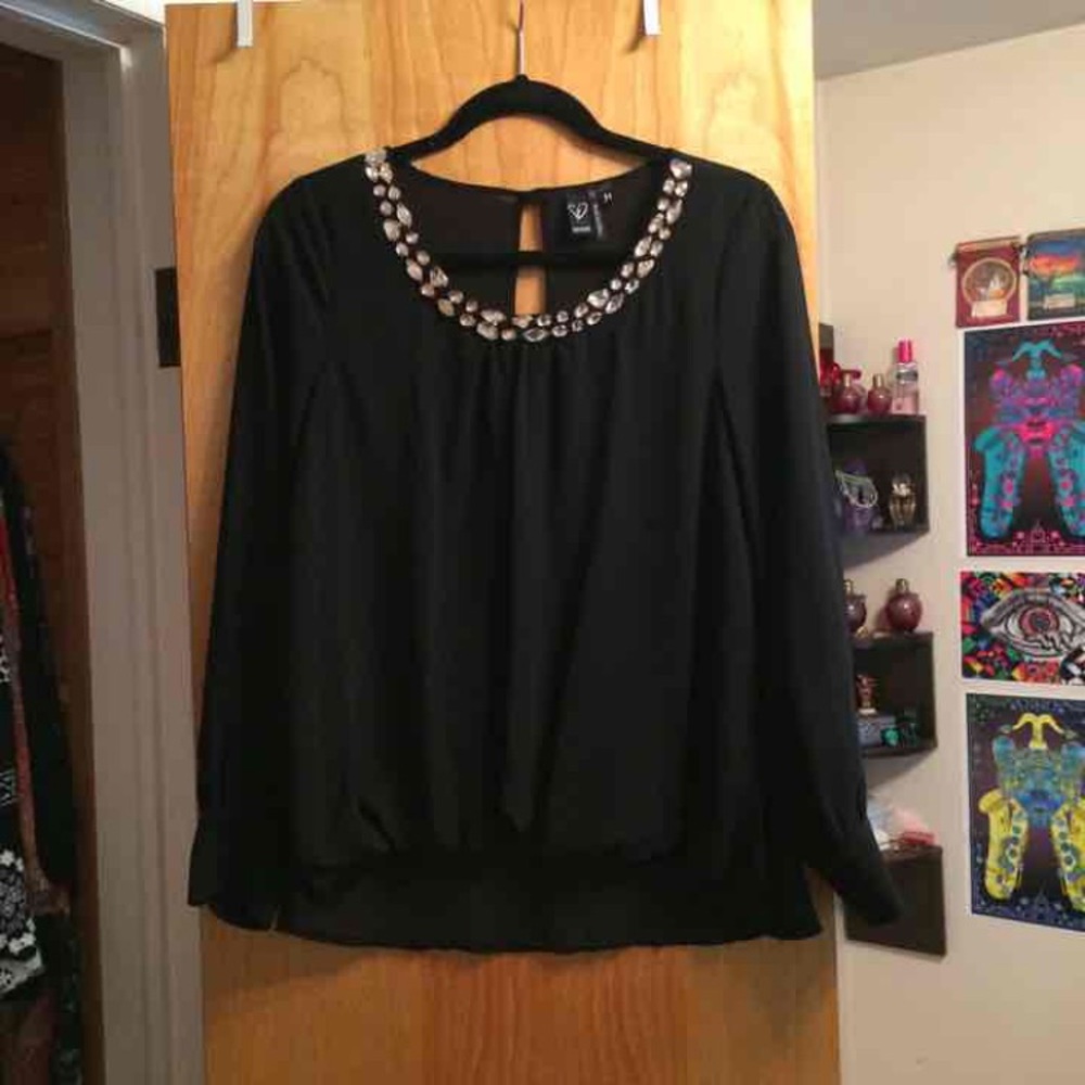 Windsor NWOT Embellished Gem L/S Blouse