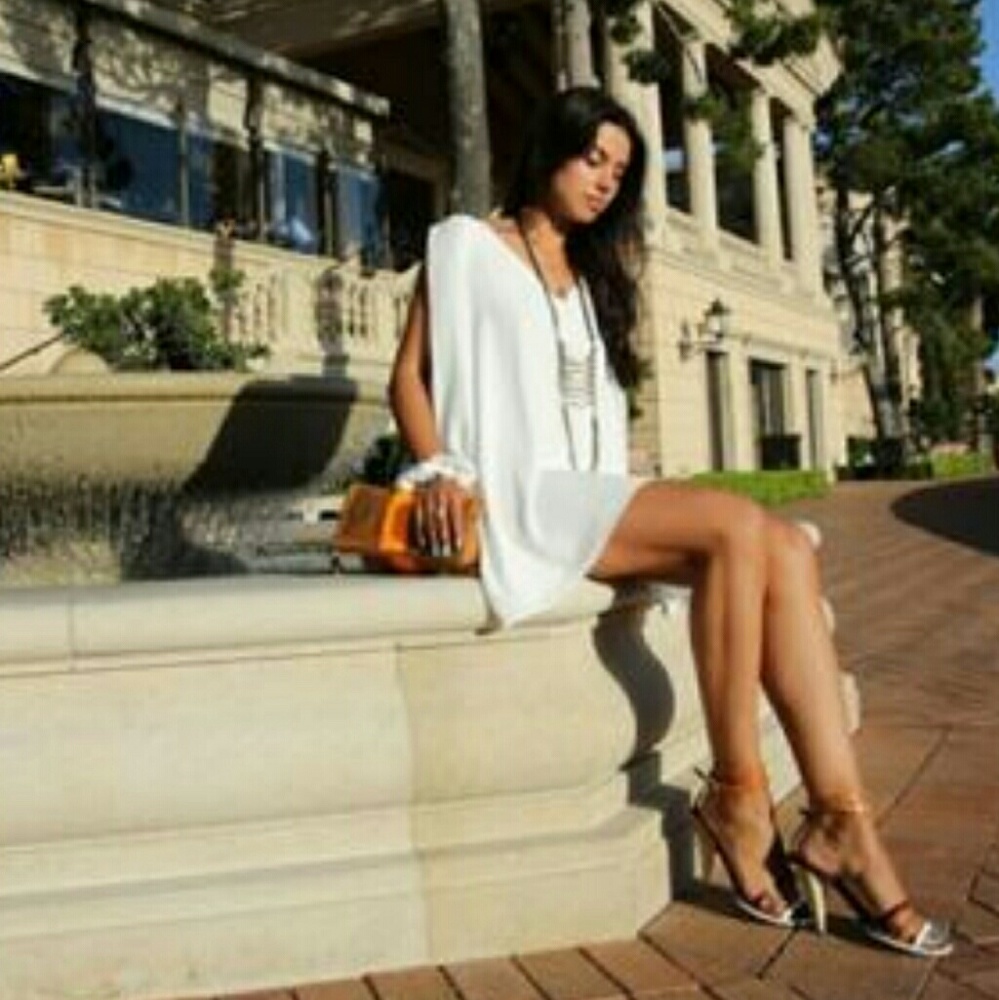 Sexy white dress - Picture 2 of 3