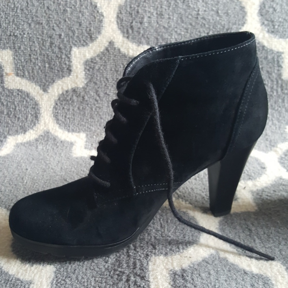 White Mountain booties