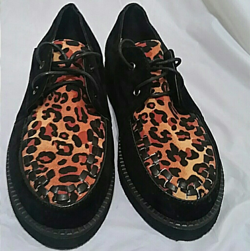 NWOT Bamboo Suede Creepers