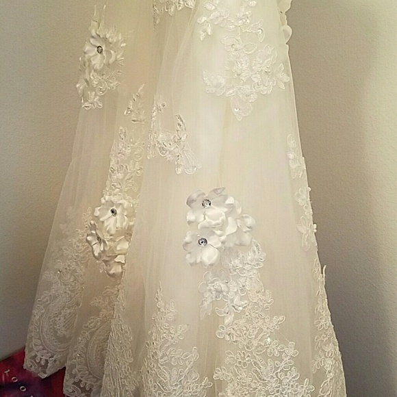 Dress - Picture 2 of 4