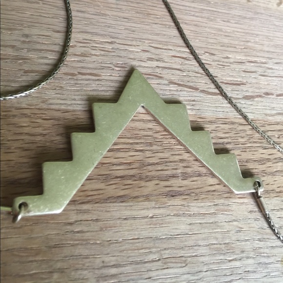 NWT Goldtone Geometric Lariat Necklace - Picture 4 of 6