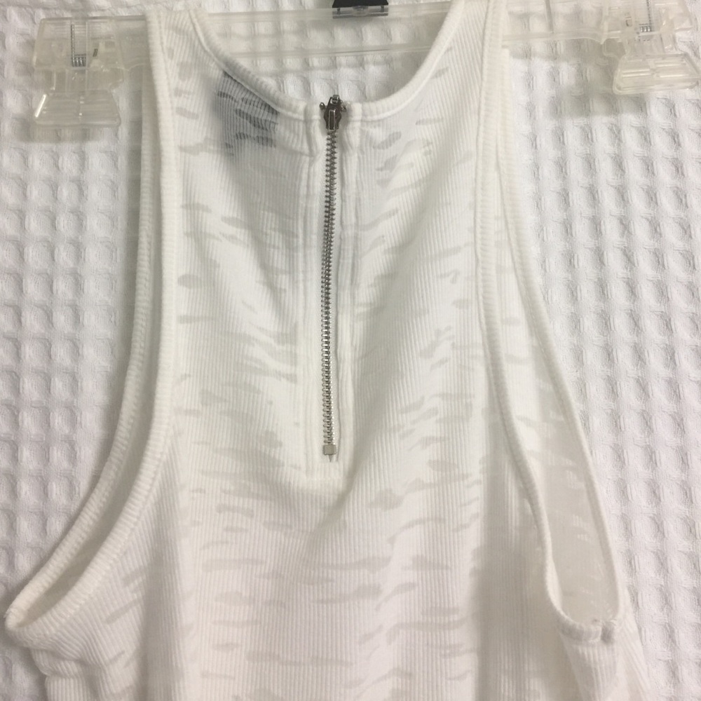 Mossimo Tank from Target - Picture 3 of 3