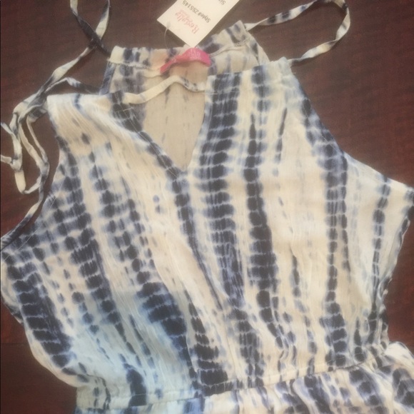 🚨Going Fast🚨 Flirty Romper - Picture 3 of 3