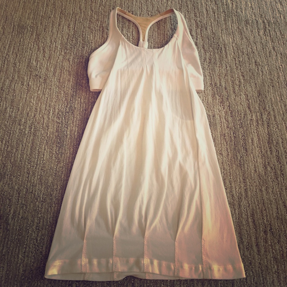 Lululemon size 4 white practice freely tank top