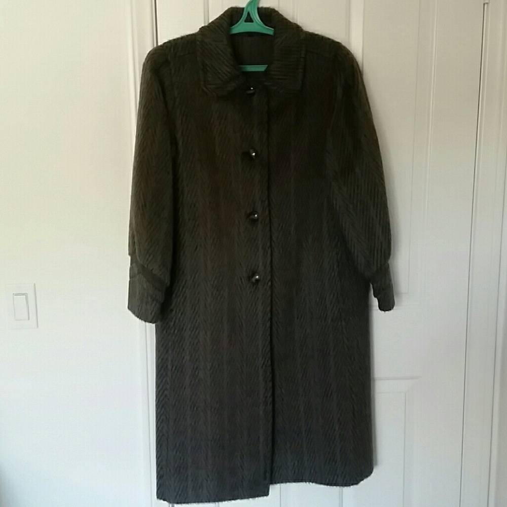 Stylish European Winter Coat - Merino Wool Blend