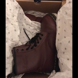 Dr. Marten boots (Cherry Red)