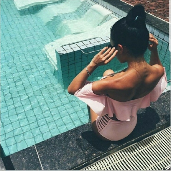 Sale! Off The Shoulder Ruffle Top Bikini Set - Picture 4 of 5