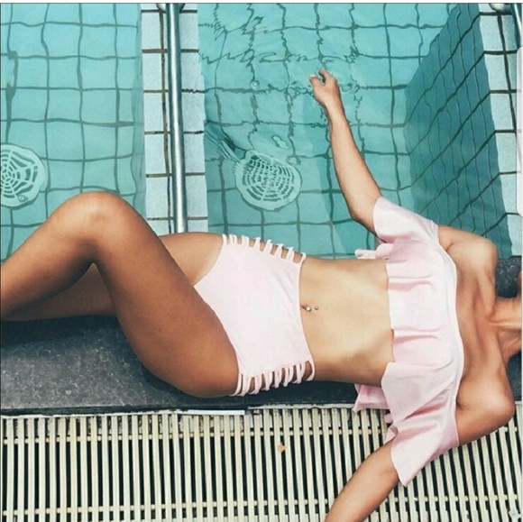 Sale! Off The Shoulder Ruffle Top Bikini Set - Picture 3 of 5