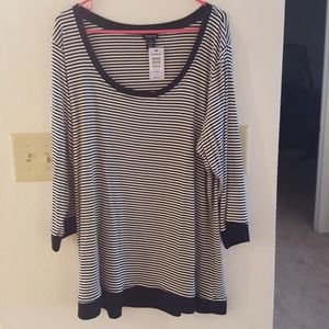 NWT Black & White Striped 3/4 Sleeve Top