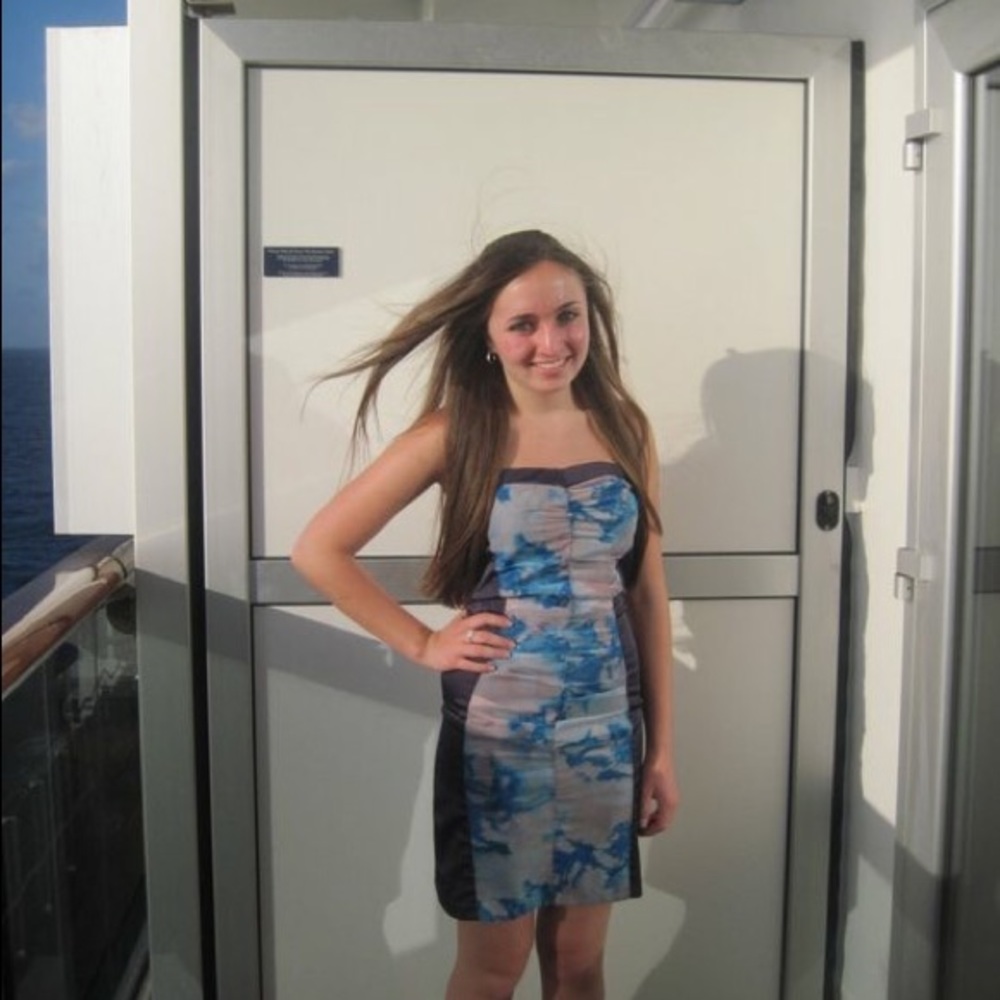 BEAUTIFUL STRAPLESS DRESS