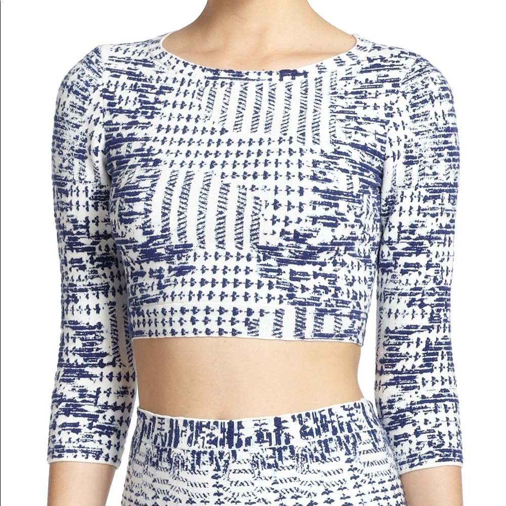 BCBG MAXAZRIA Blue Printed Crop Top