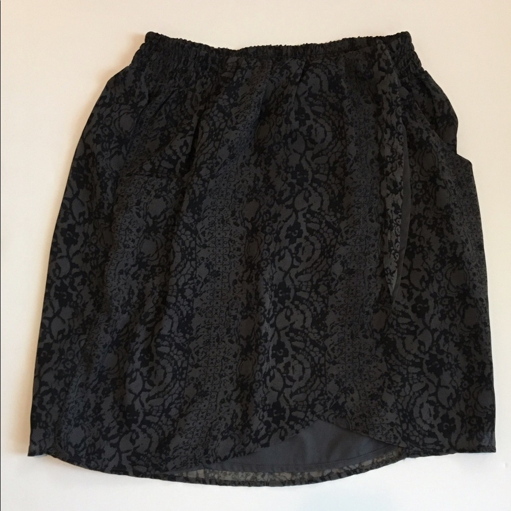 POCKETS Converse One Star small layered mini skirt
