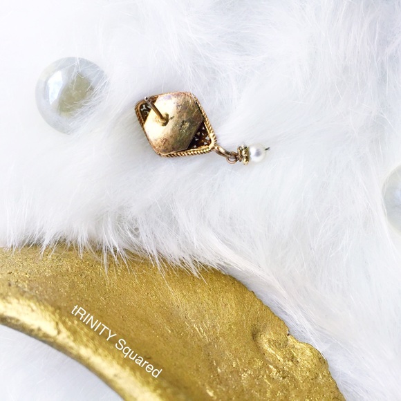 . {GOLD + PEARL} Diamond filagree cartilage post - Picture 8 of 8