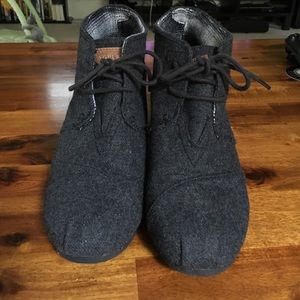 Tom's wedge booties : gray wool