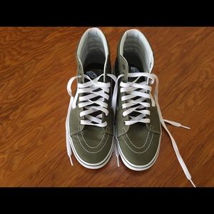 Vans high tops in green. Women's size 8