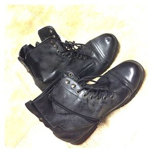 Combat boots