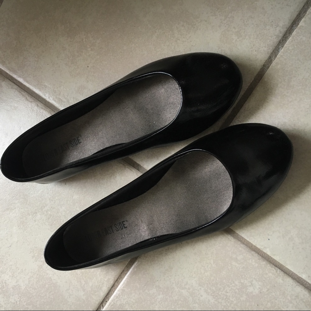 Black flats