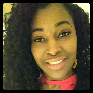 Meet your Posher, Aja