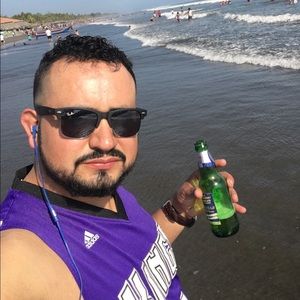 Meet your Posher, Erick