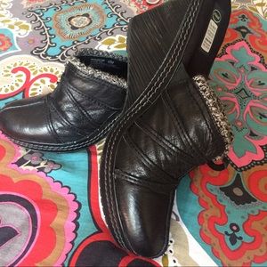🌸HP🌸Dr. Schools Wedge Mule