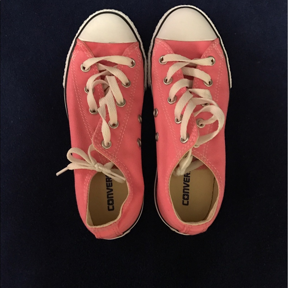 Pink converse