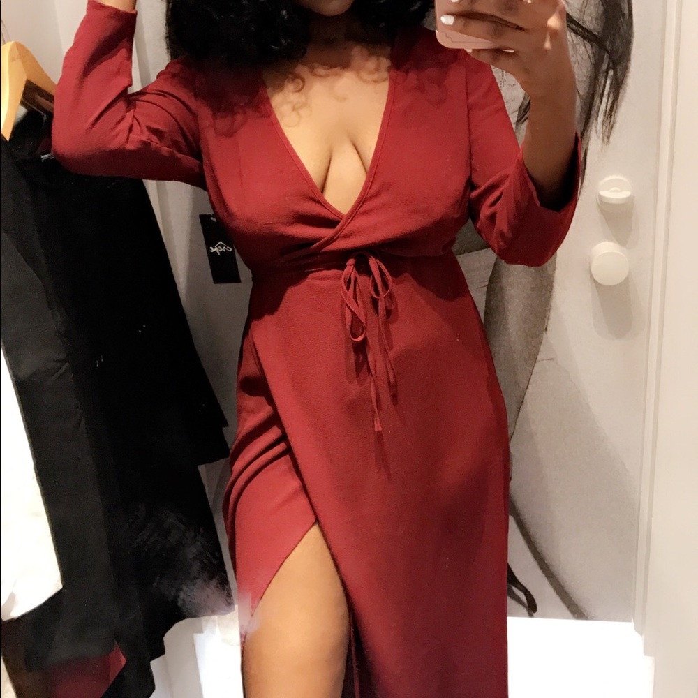 ✨SALE✨ Burgundy Wrap Dress