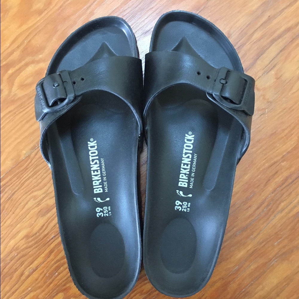 Black waterproof Birkenstock sandals. Size 39.