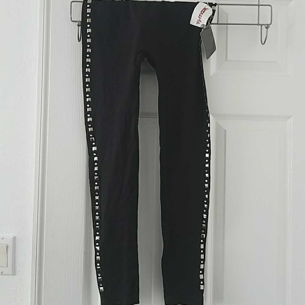*NEW* Studded leggings