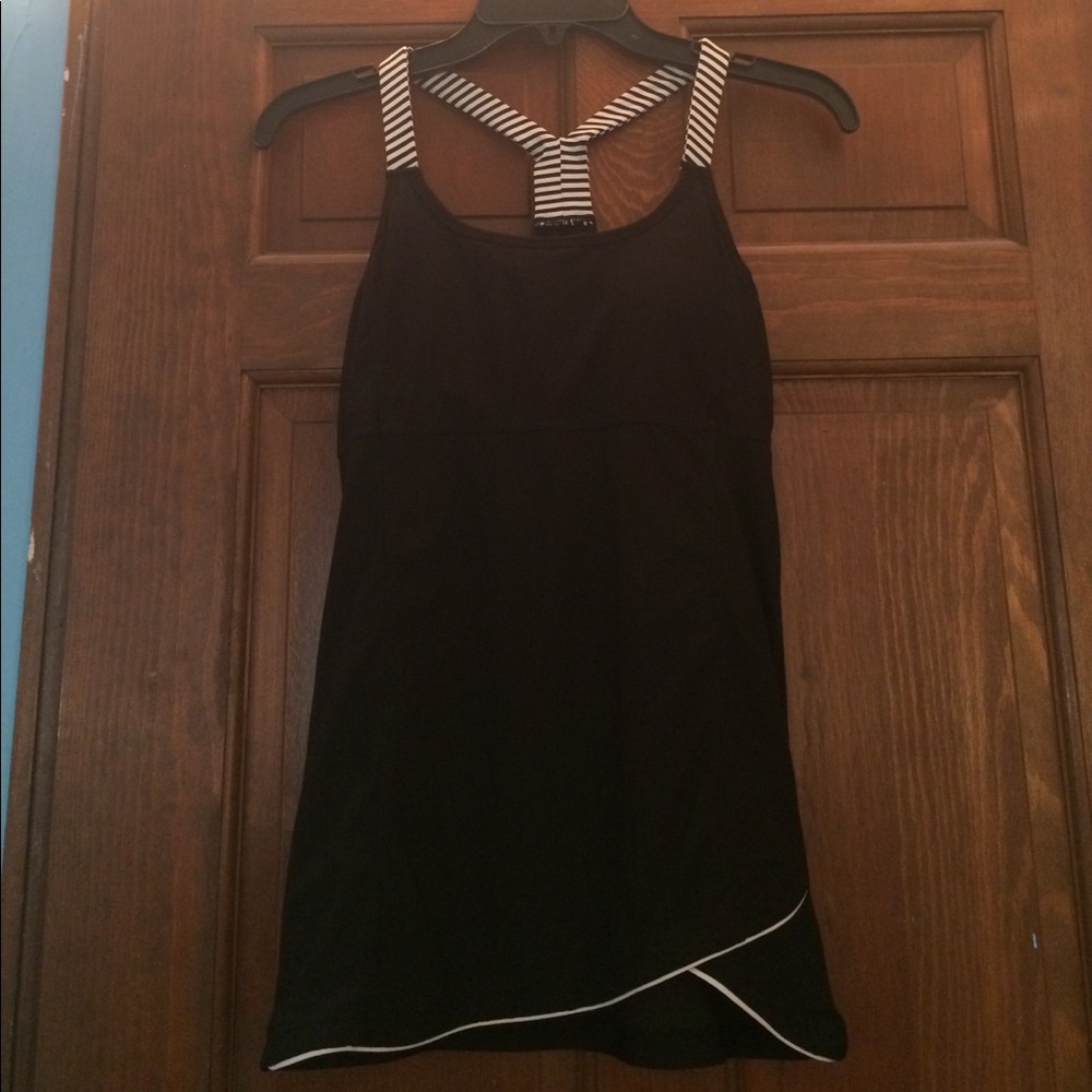 Black workout tank top