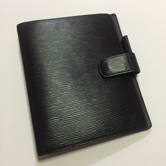 Sold!! --Louis Vuitton Epi GM Agenda Noir - Picture 1 of 4