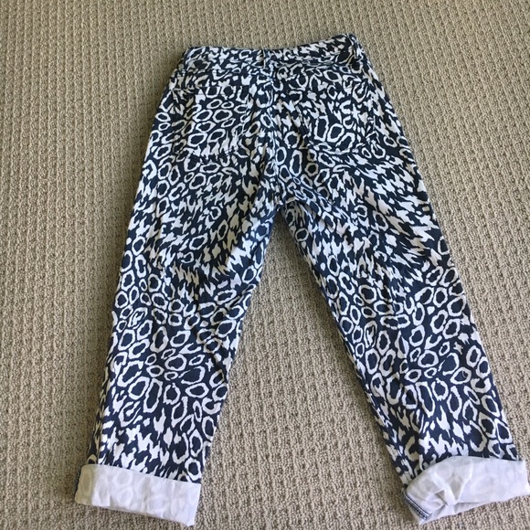 Cuffed Capri - Picture 4 of 4