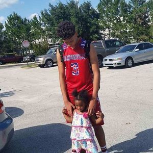 Meet your Posher, Akiem