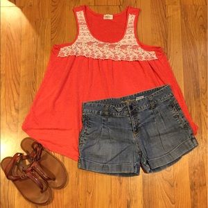 Tank with lace details