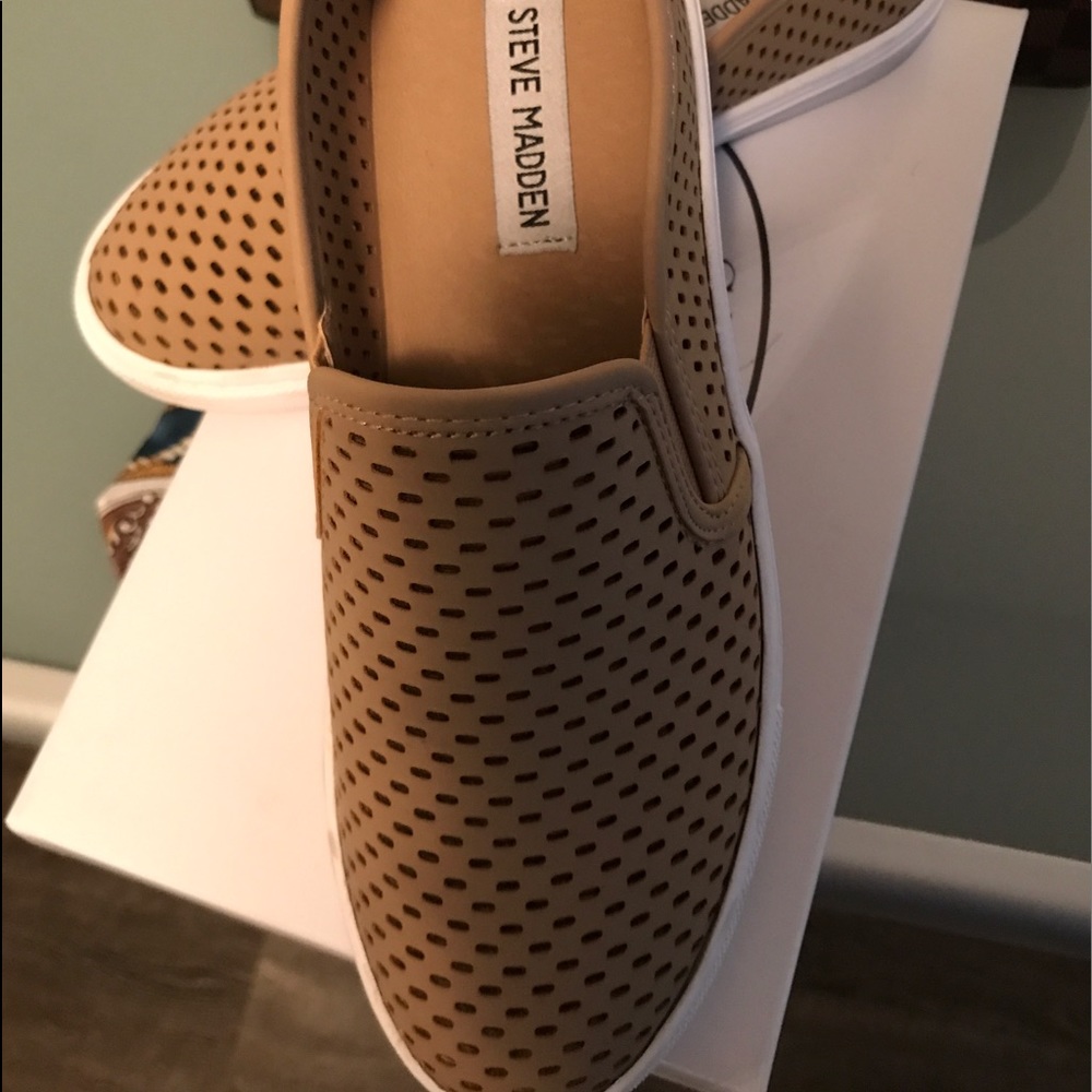 Steve Madden Elouise Camel Fabric size 8.5