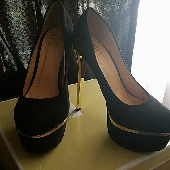 Heels - Picture 1 of 3