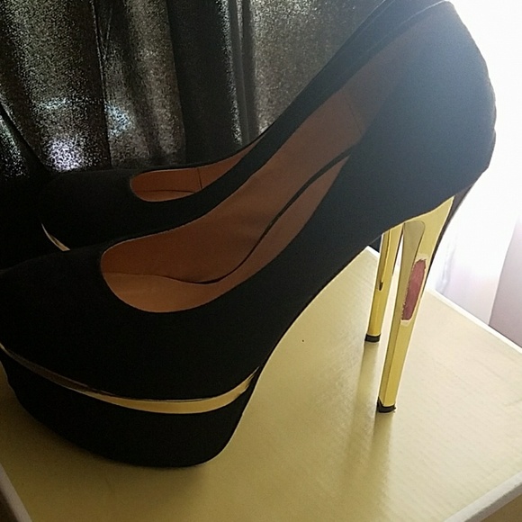 Heels - Picture 2 of 3