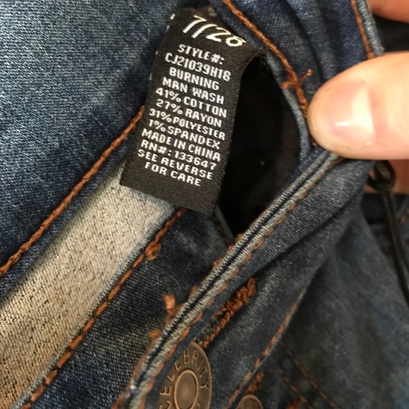 High Waisted Blue Jeans 😍 - Picture 2 of 3