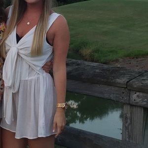 White loose romper