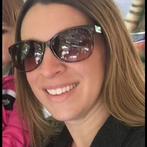 Meet your Posher, Kara